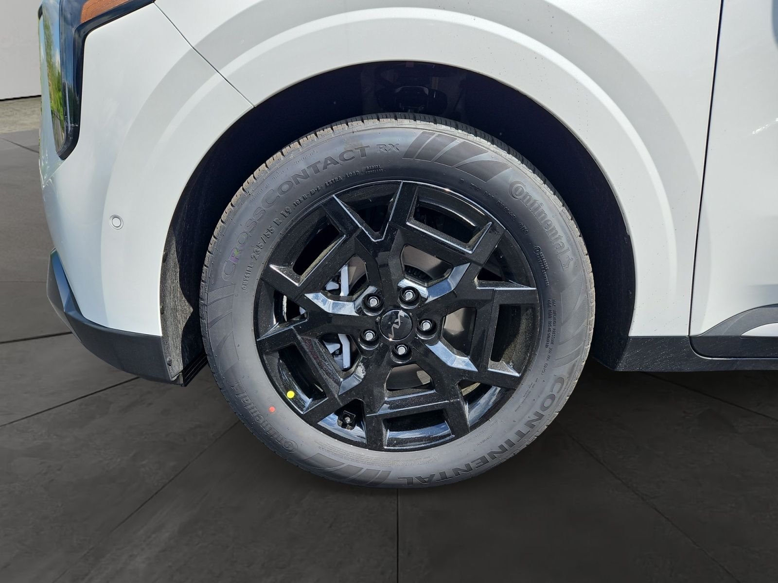New 2026 Snow White Pearl Kia SX image 14
