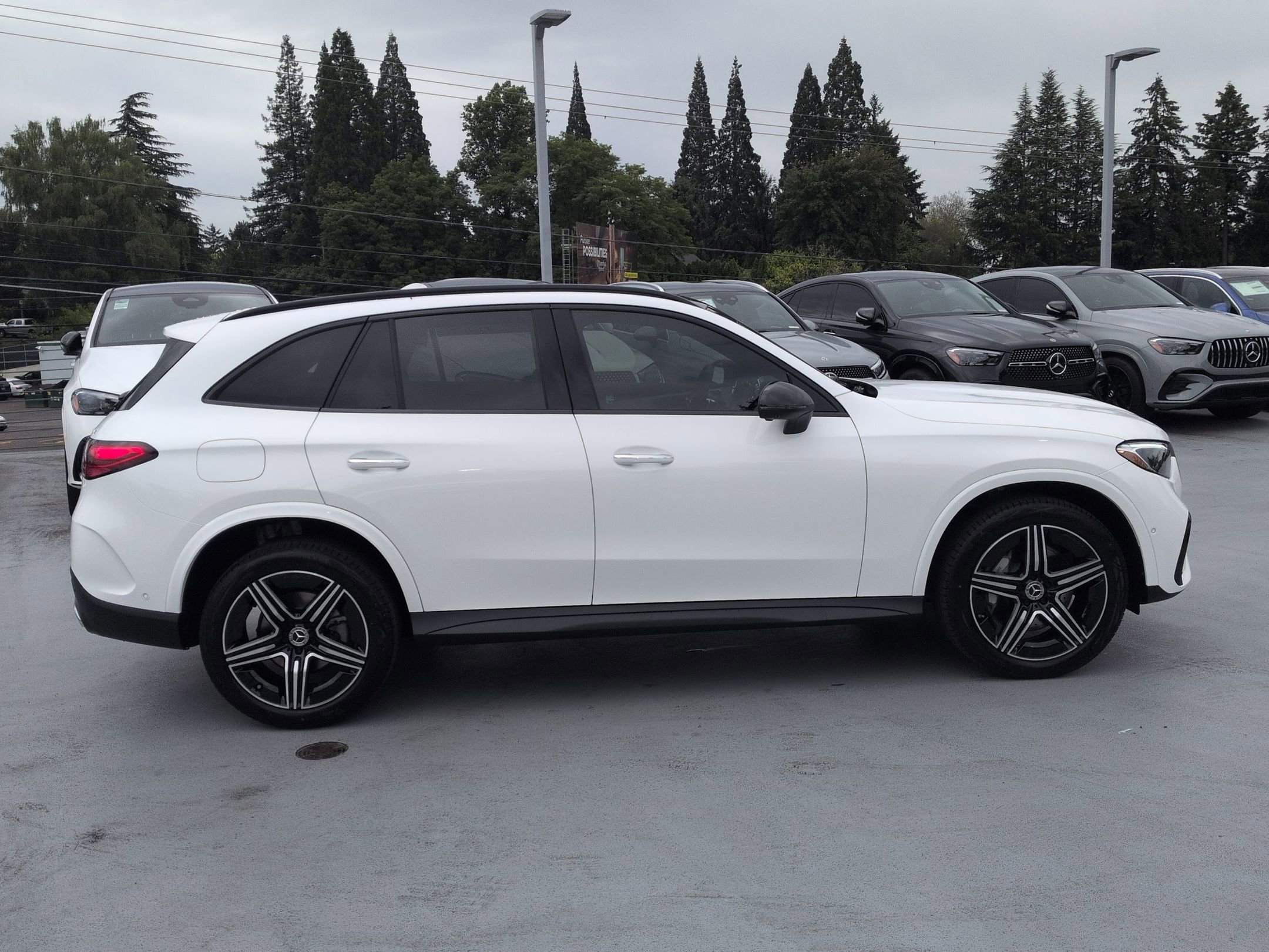 New 2026 Polar White Mercedes-Benz GLC 300 image 44