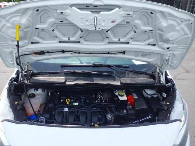 Used 2020 White Ford XL image 6