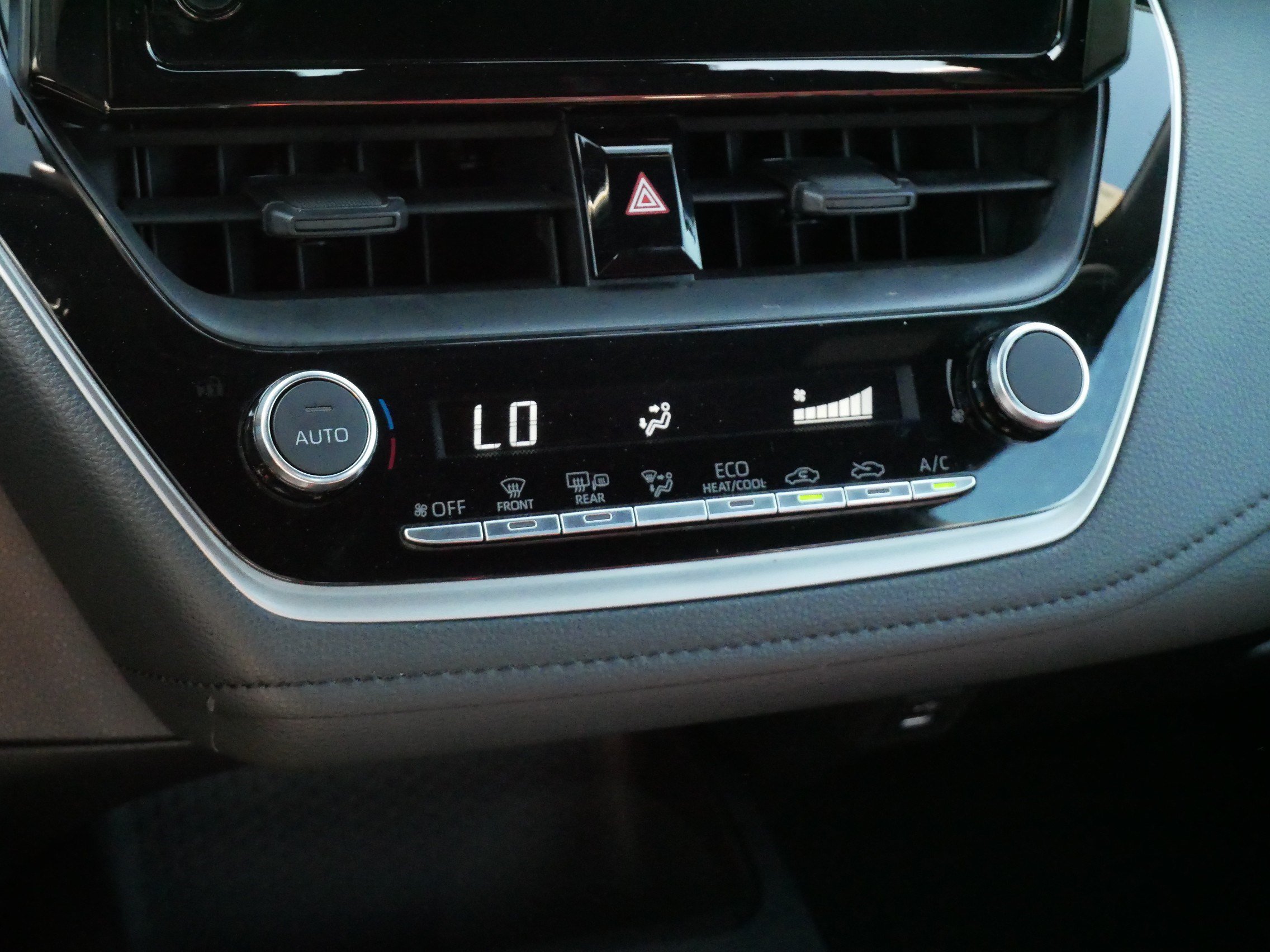 Certified Used 2025 UNDERGROUND Toyota SE image 23