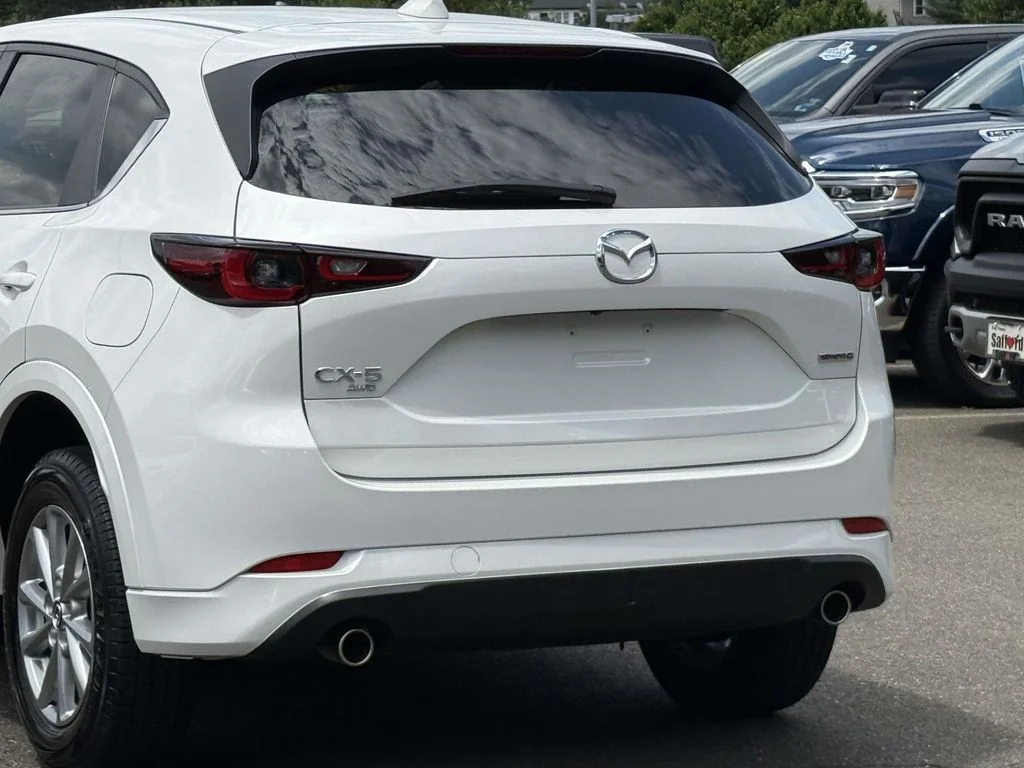 Used 2025 White Mazda 2.5 S Preferred Package image 9