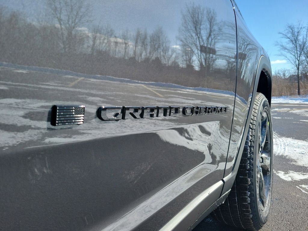 New 2026 Baltic Gray Metallic Clearcoat Jeep Limited image 6