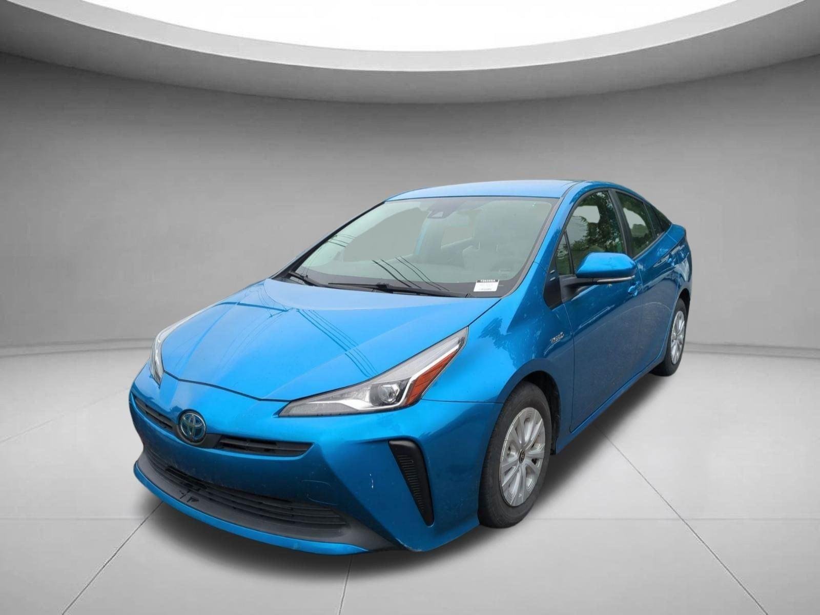 Used 2020 Electric Storm Blue Toyota XLE image 1