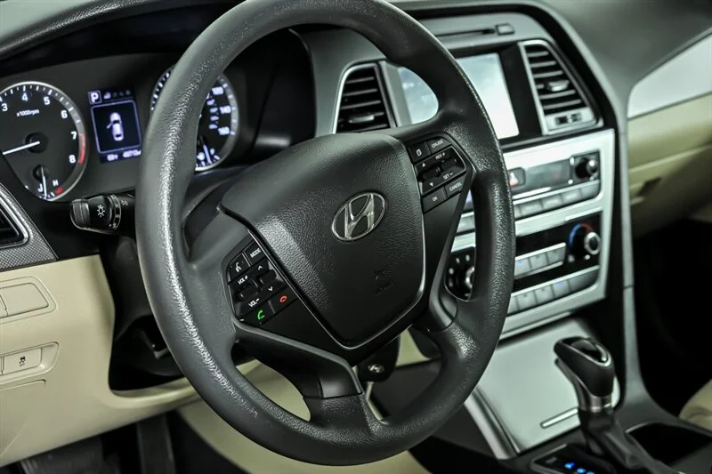 Used 2017 Phantom Black Hyundai  image 18