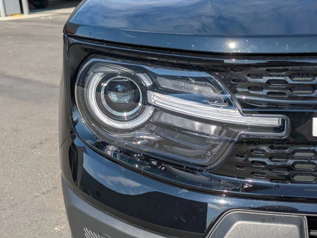 New 2025 Shadow Black Ford Outer Banks image 10