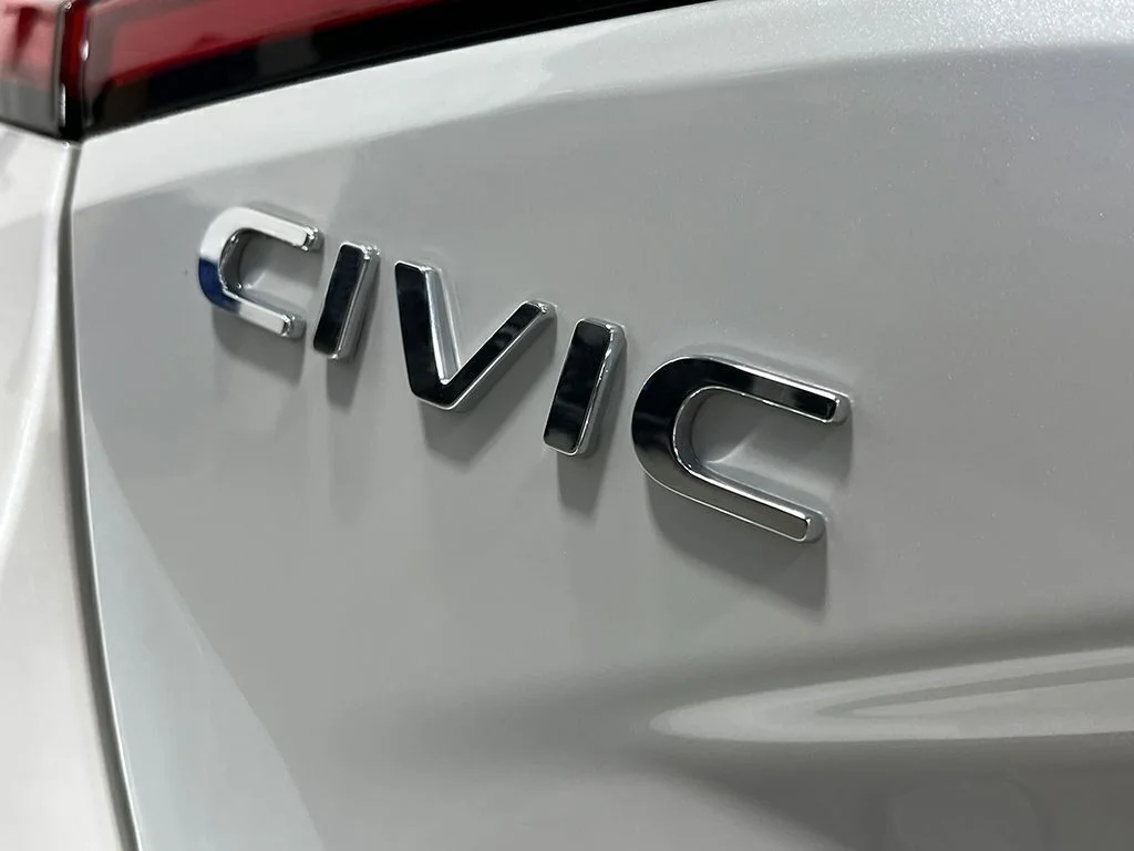 New 2026 Platinum White Pearl Honda FWD Sport image 6