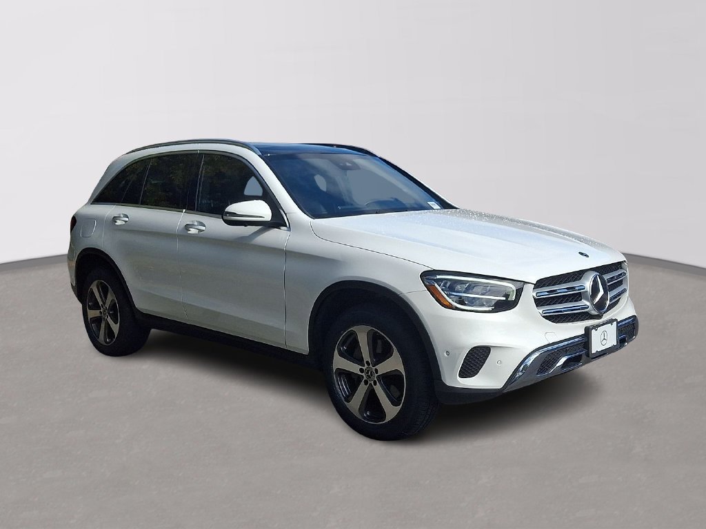 Certified Used 2022  Mercedes-Benz GLC 300 image 3