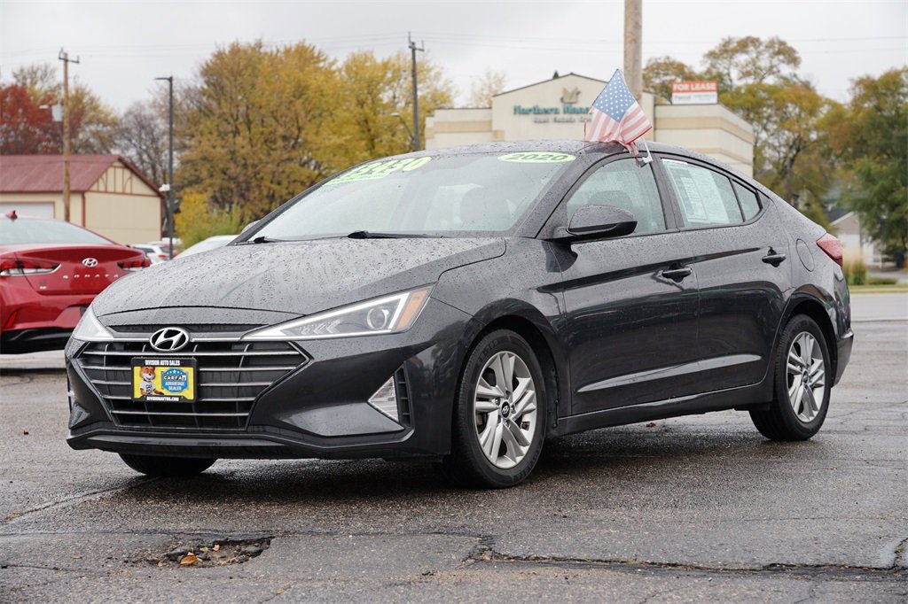 2020 Hyundai Elantra SEL photo 3