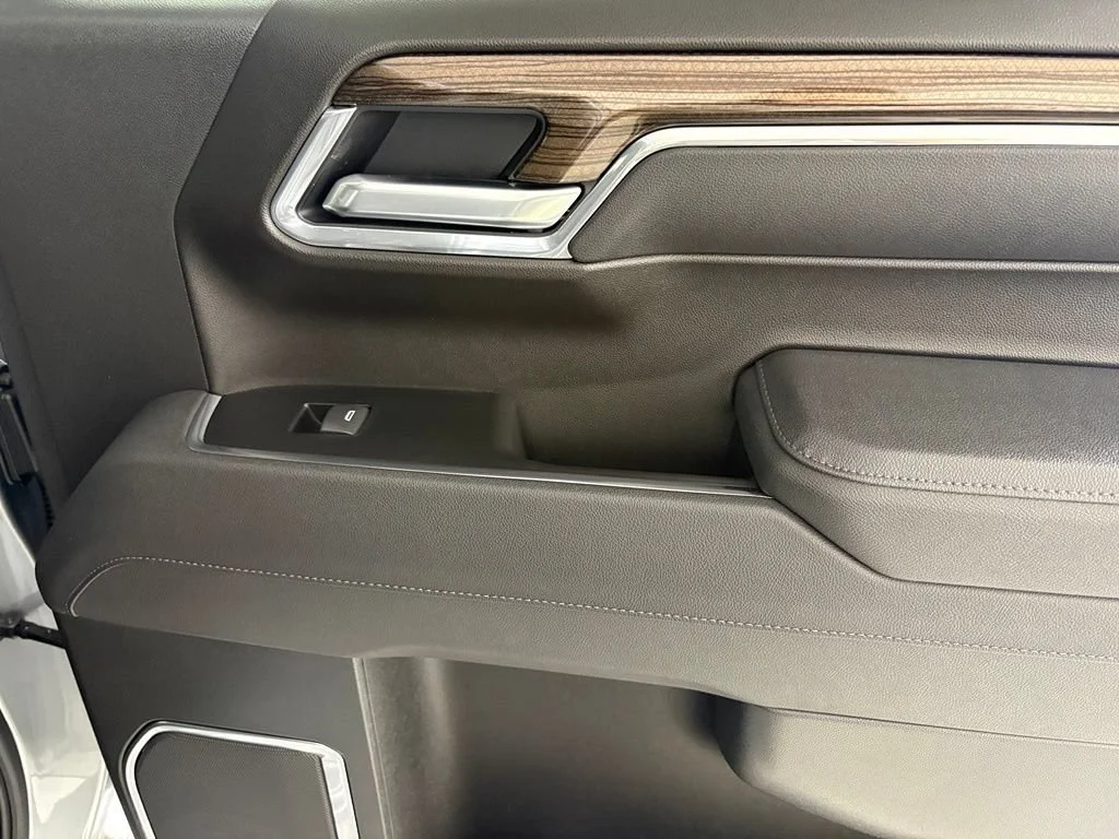 New 2026 Sterling Gray Metallic Chevrolet LT image 18