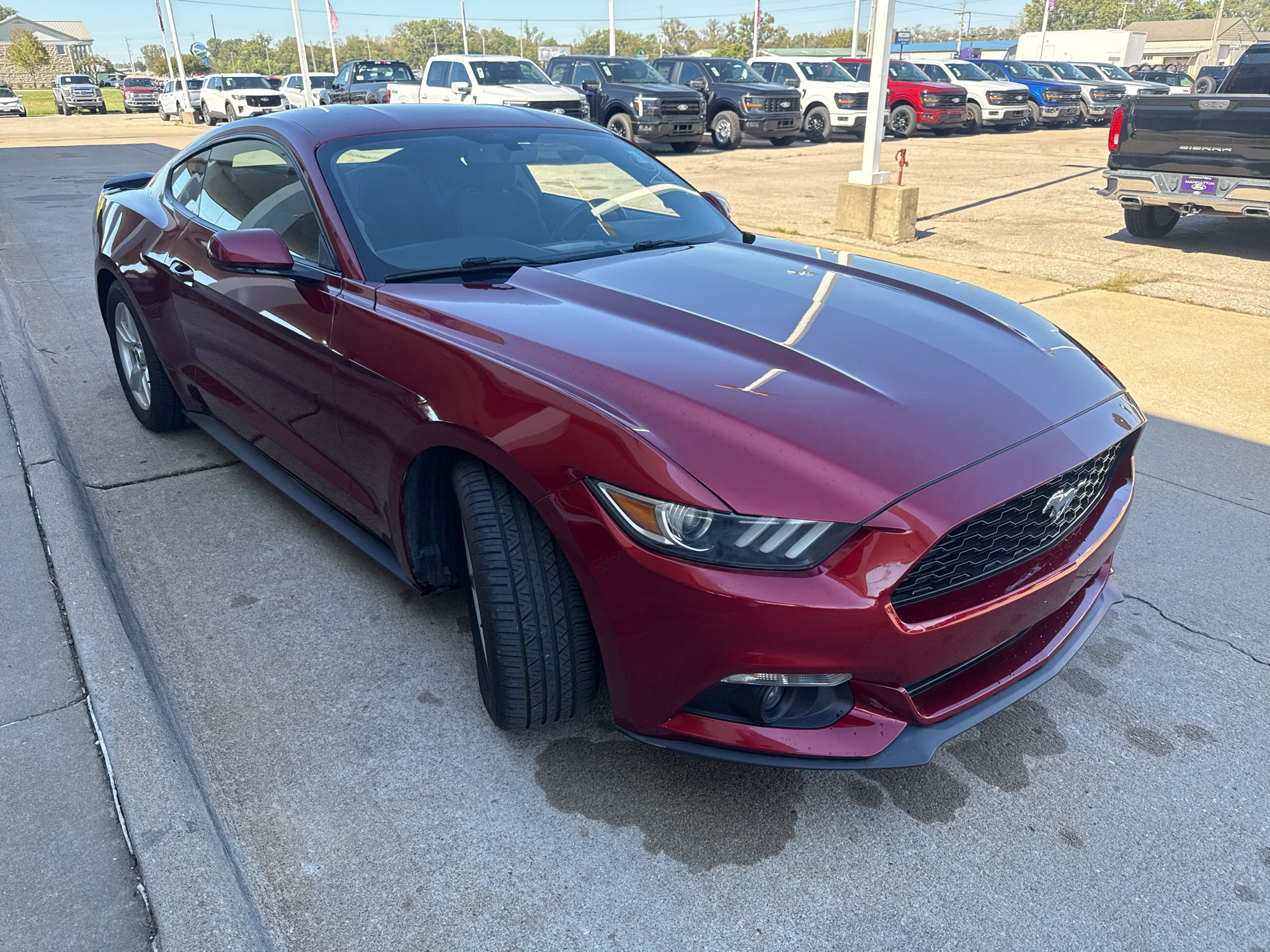 Used 2017 Race Red Ford V6 image 4
