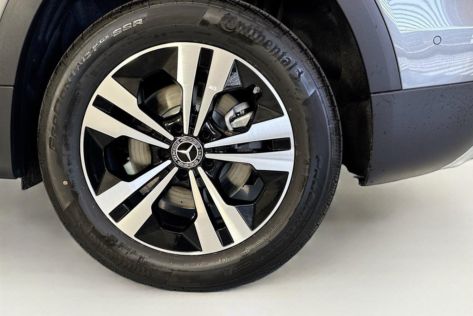 New 2026 Mountain Grey Metallic Mercedes-Benz GLB 250 image 28