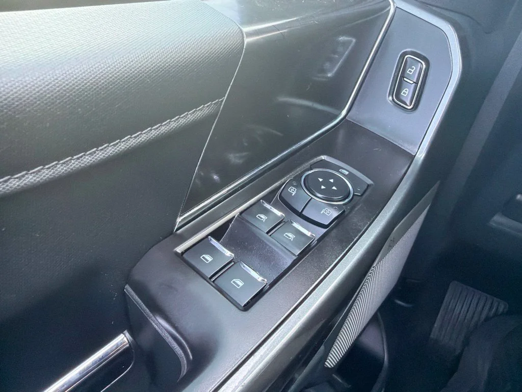 Used 2023 Oxford White Ford XLT image 24