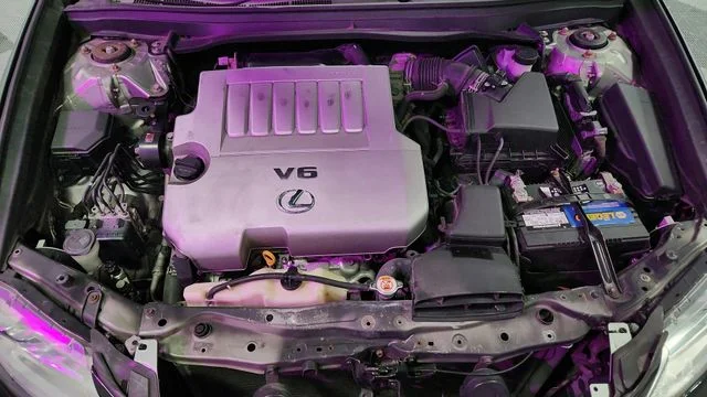 Used 2015 Silver Lexus 350 image 26