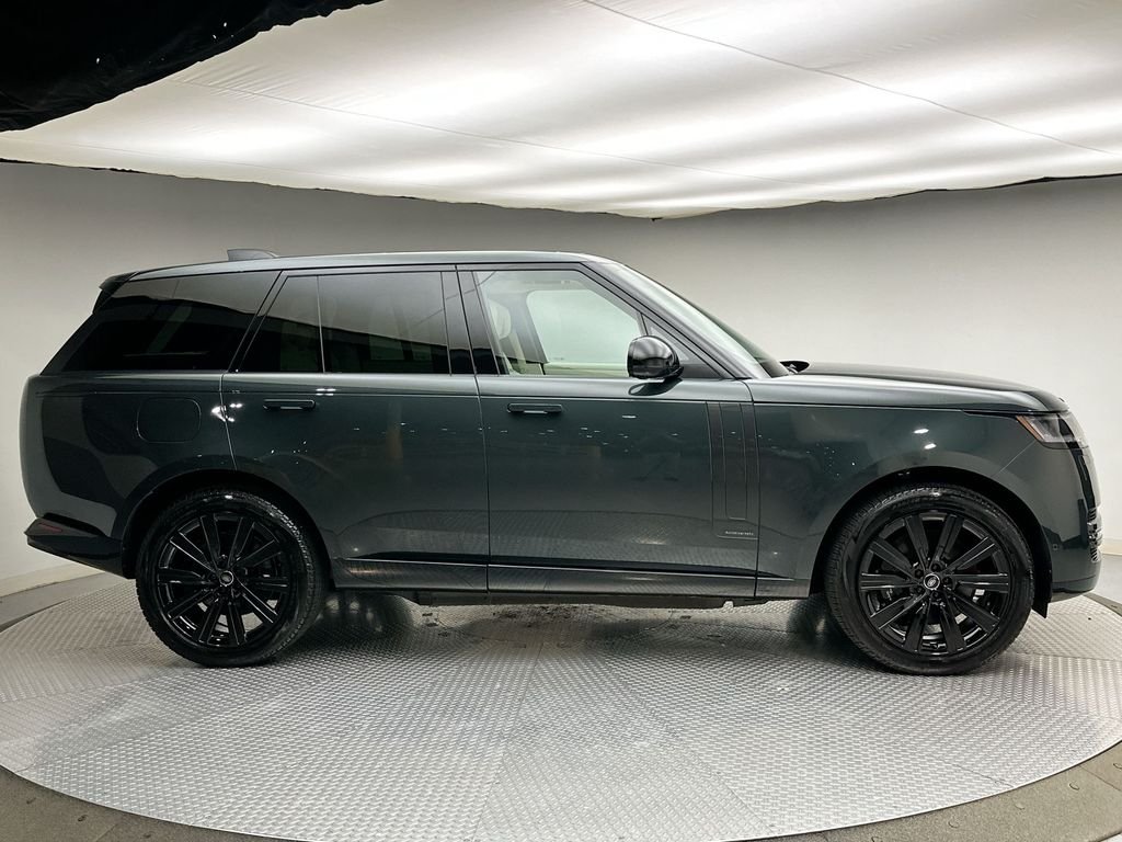 Used 2025 Belgravia Green Metallic Land Rover Autobiography image 14