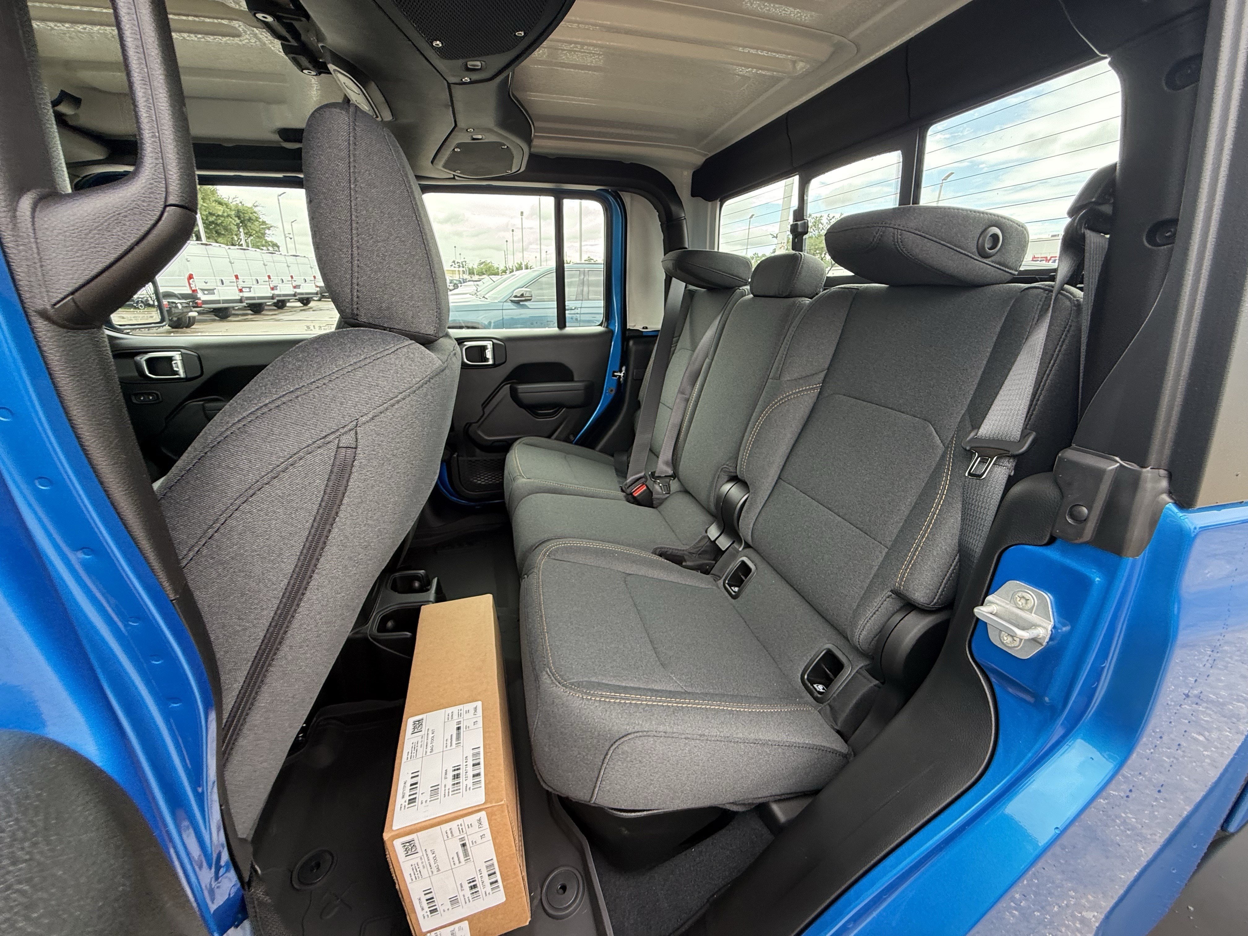 New 2026 Hydro Blue Pearl-Coat Exterior Paint Jeep Sport image 15