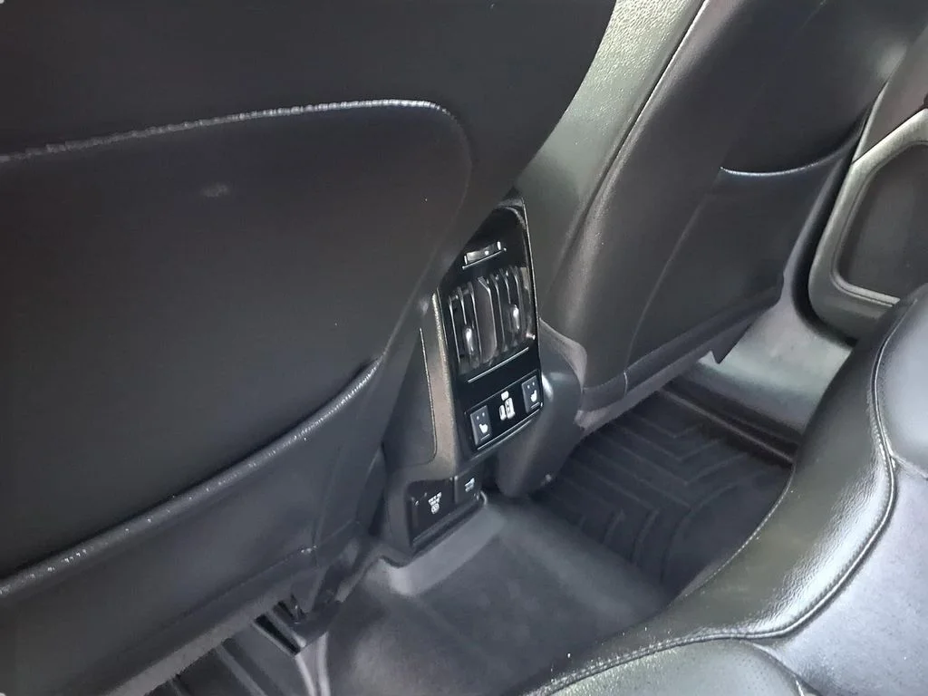 Used 2022 White Jeep High Altitude image 26