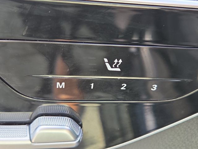Used 2024 Black Mercedes-Benz GLC 300 image 11
