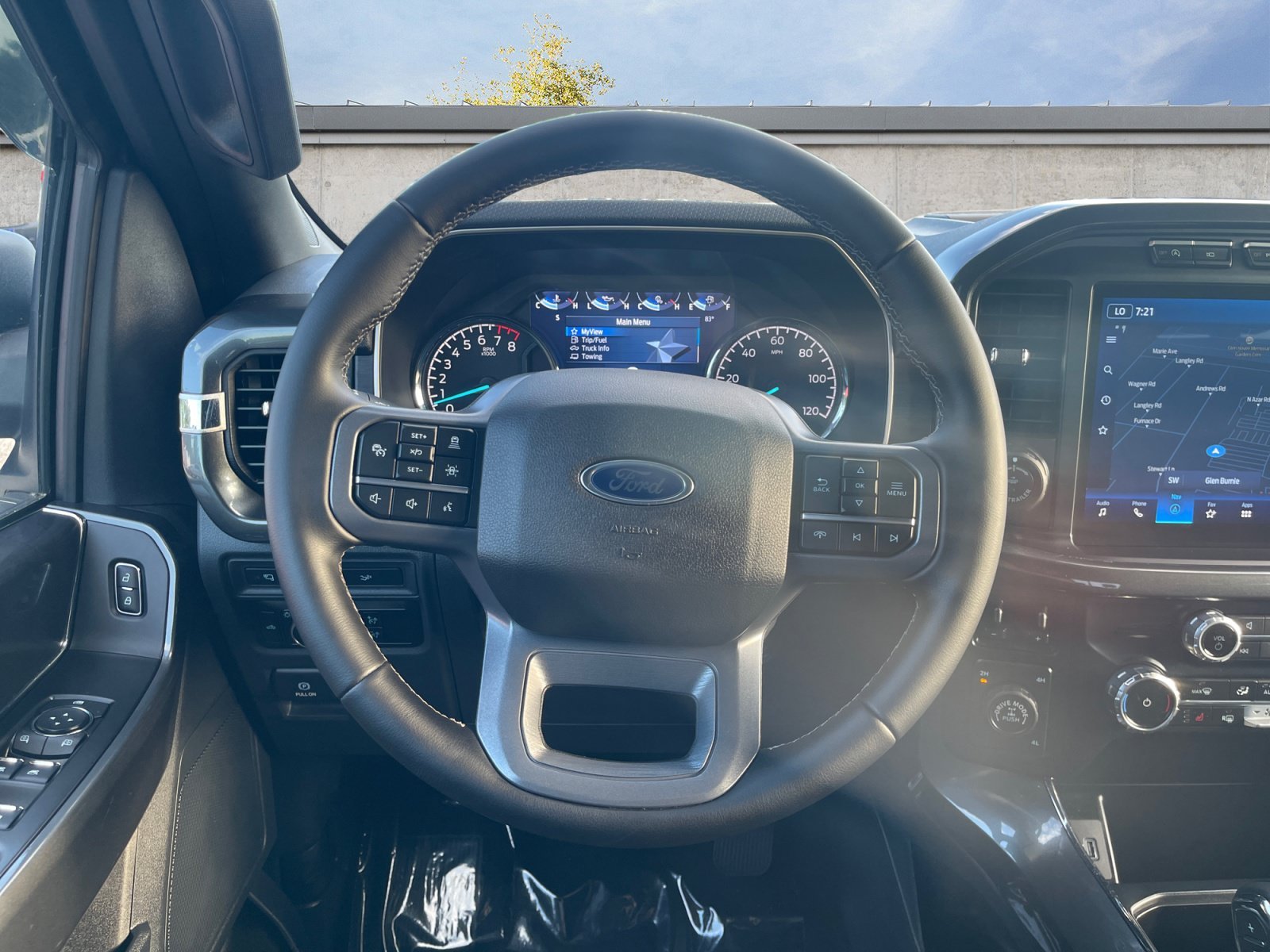 Used 2023 Gray Metallic Ford XLT image 12