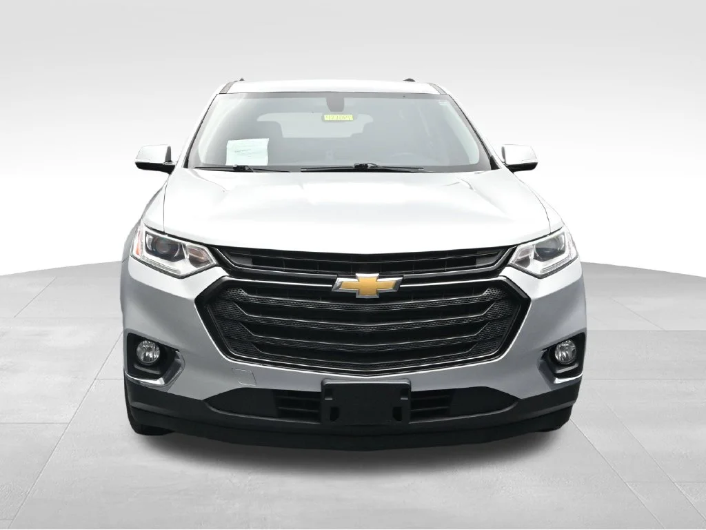 Used 2019 Silver Chevrolet 3LT image 8
