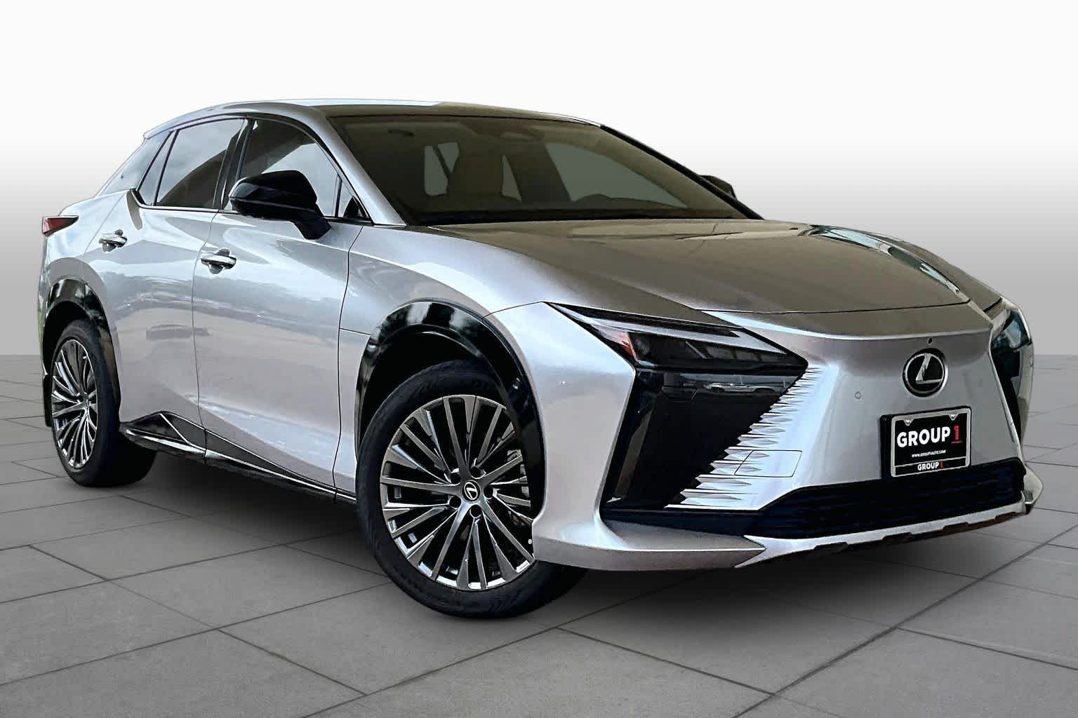 Used 2023 Iridium Lexus Luxury image 2