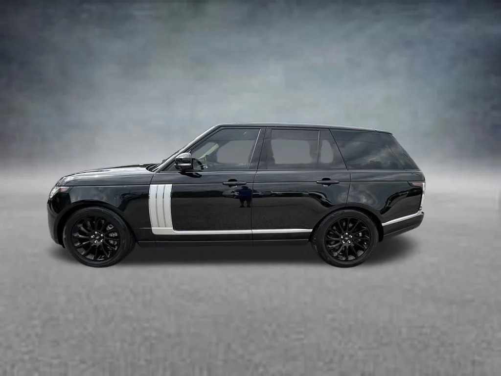 Used 2020 Santorini Black Land Rover HSE image 7