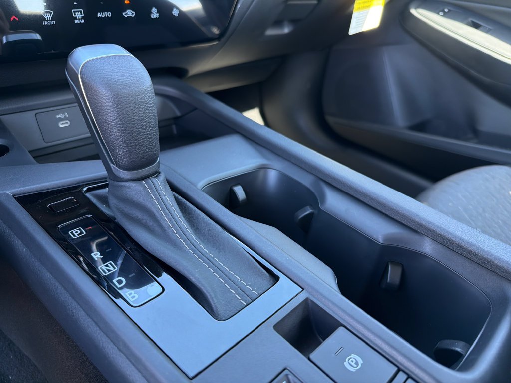 New 2027 White Nissan SV image 19