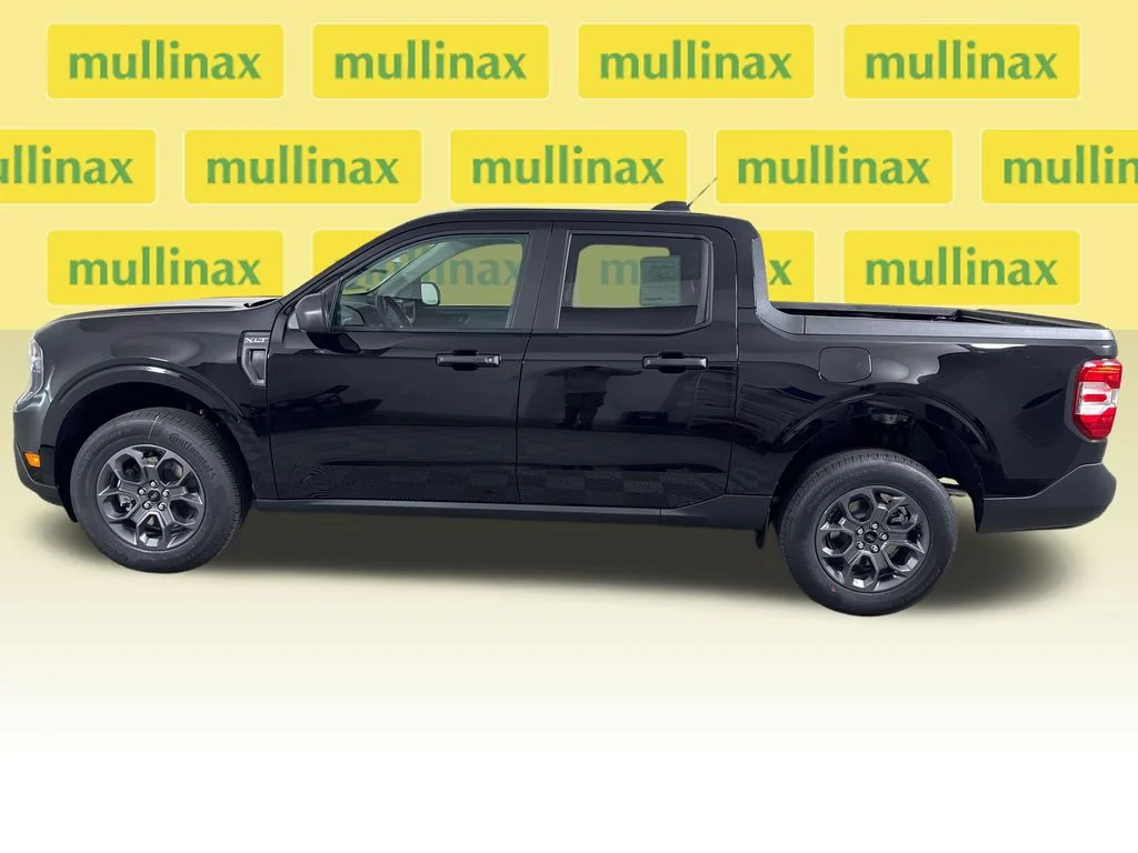 New 2026 Black Ford XLT image 2
