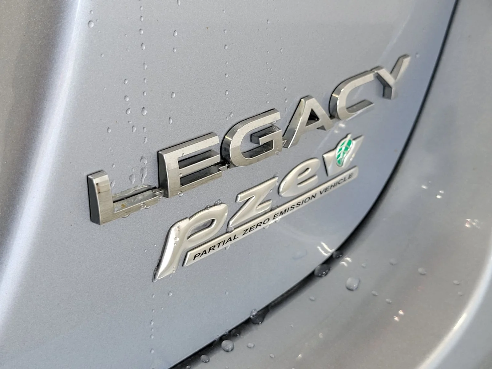 Used 2017 Silver Subaru 2.5i image 28