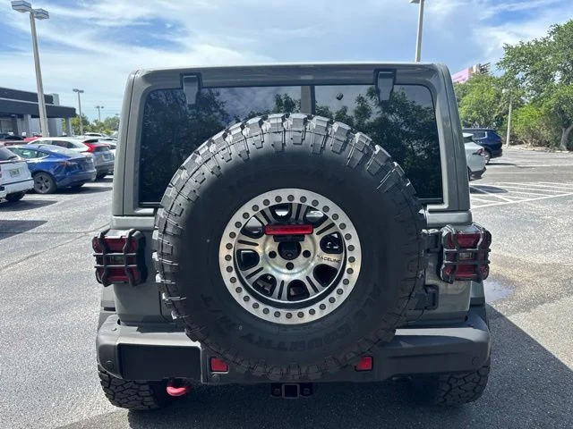 Certified Used 2021 Gray Jeep Unlimited Rubicon image 5