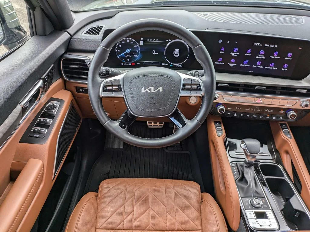 Used 2025 Jungle Green Kia SX X-Line image 20