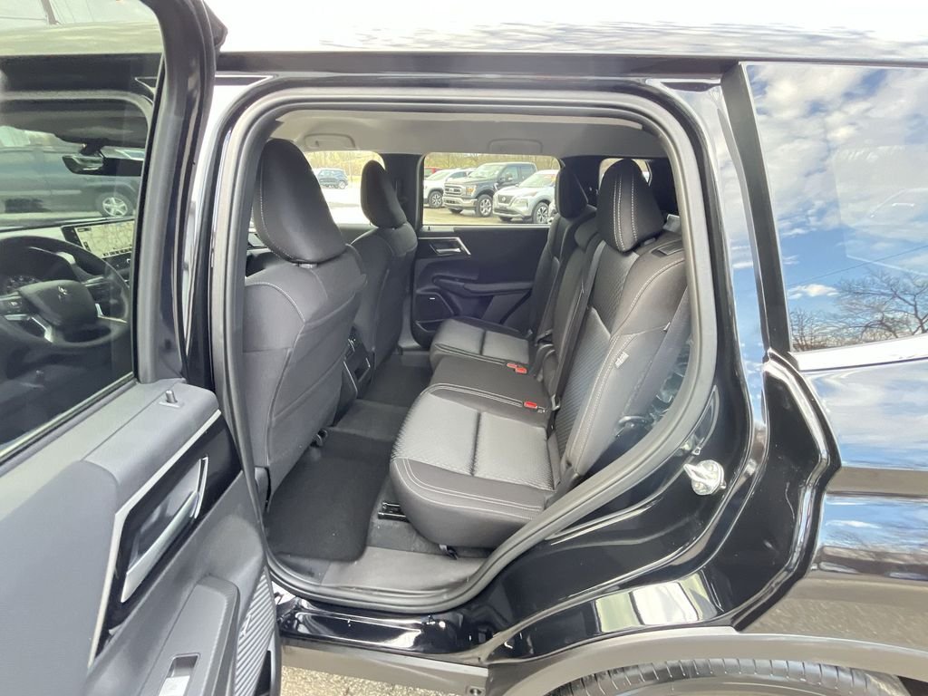 2026 Mitsubishi Outlander ES - Photo 22