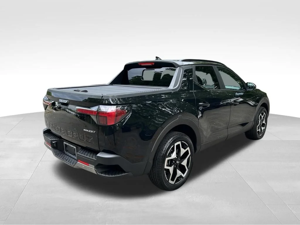 Used 2023 Black Hyundai Limited image 5
