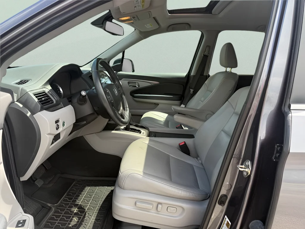 Used 2016 Lunar Silver Metallic Honda EX-L image 9