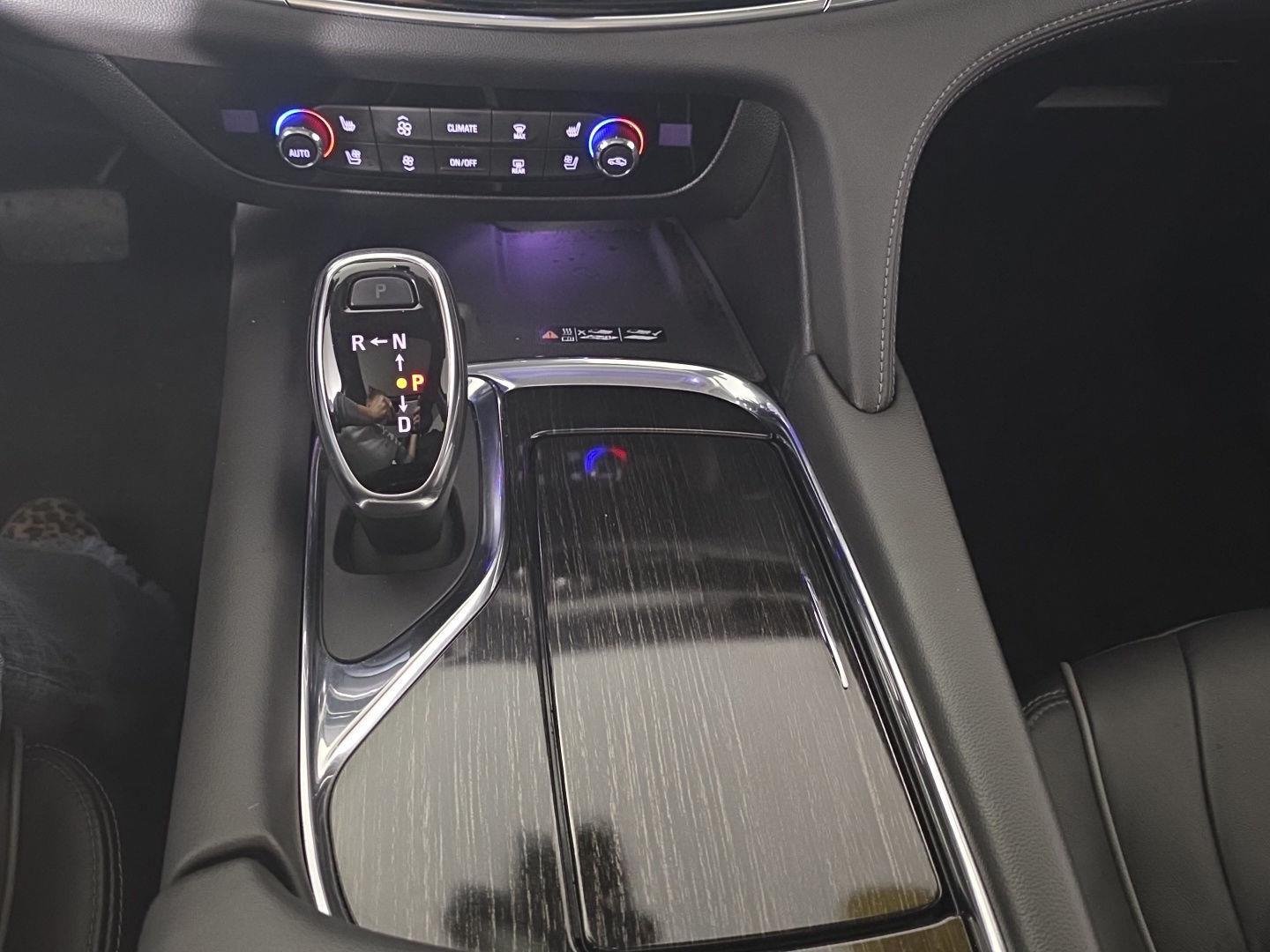 Used 2020 Ebony Twilight Metallic Buick Avenir image 27