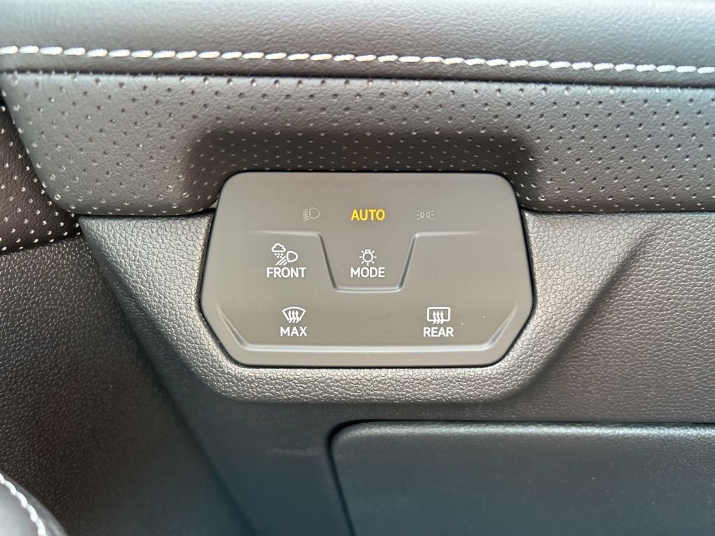 New 2026 Gray Volkswagen 2.0T SE w/Technology image 32