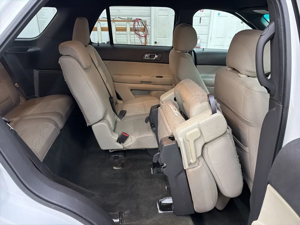 Used 2014 White Ford Base image 18