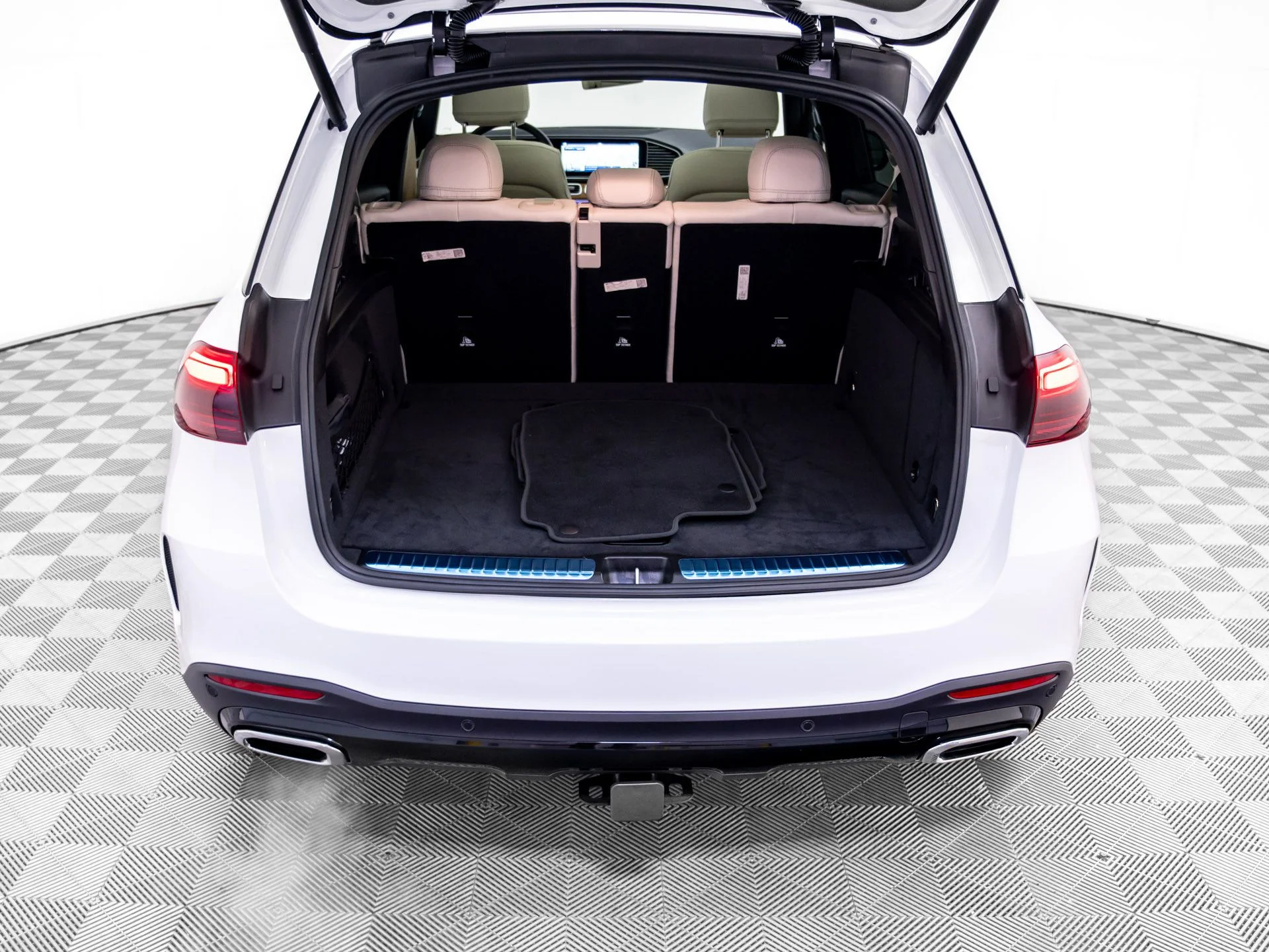 New 2026 White Mercedes-Benz GLE 350 image 33