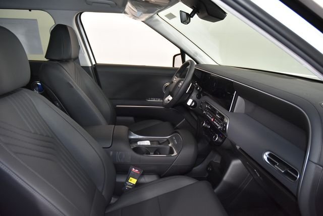New 2026 White Hyundai SEL 7P image 16