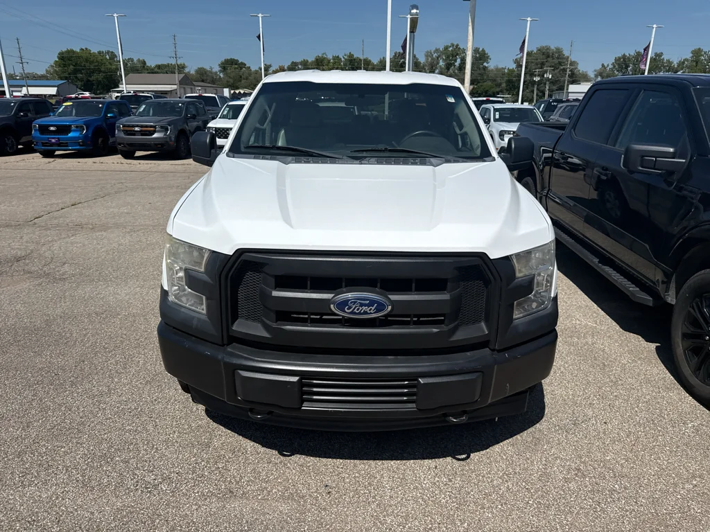 Used 2017 Oxford White Ford XL image 2