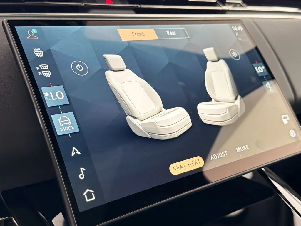 New 2026 Fuji White Land Rover SE image 21