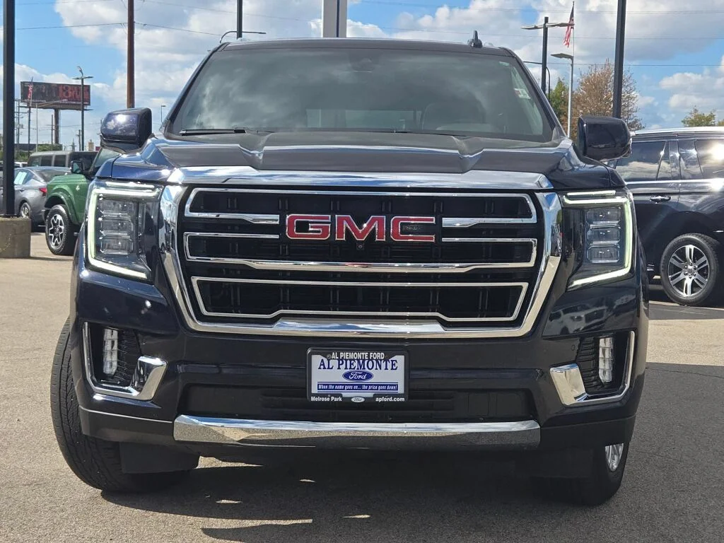 Certified Used 2022 Midnight Blue Metallic GMC SLT image 4
