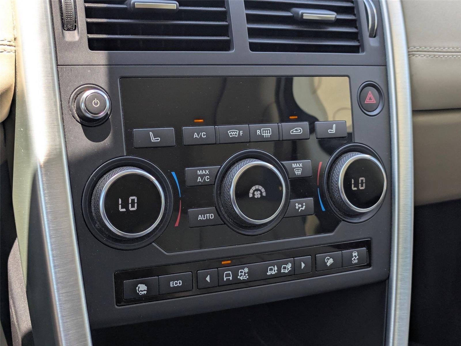 Used 2018 WHITE LAND ROVER HSE image 21