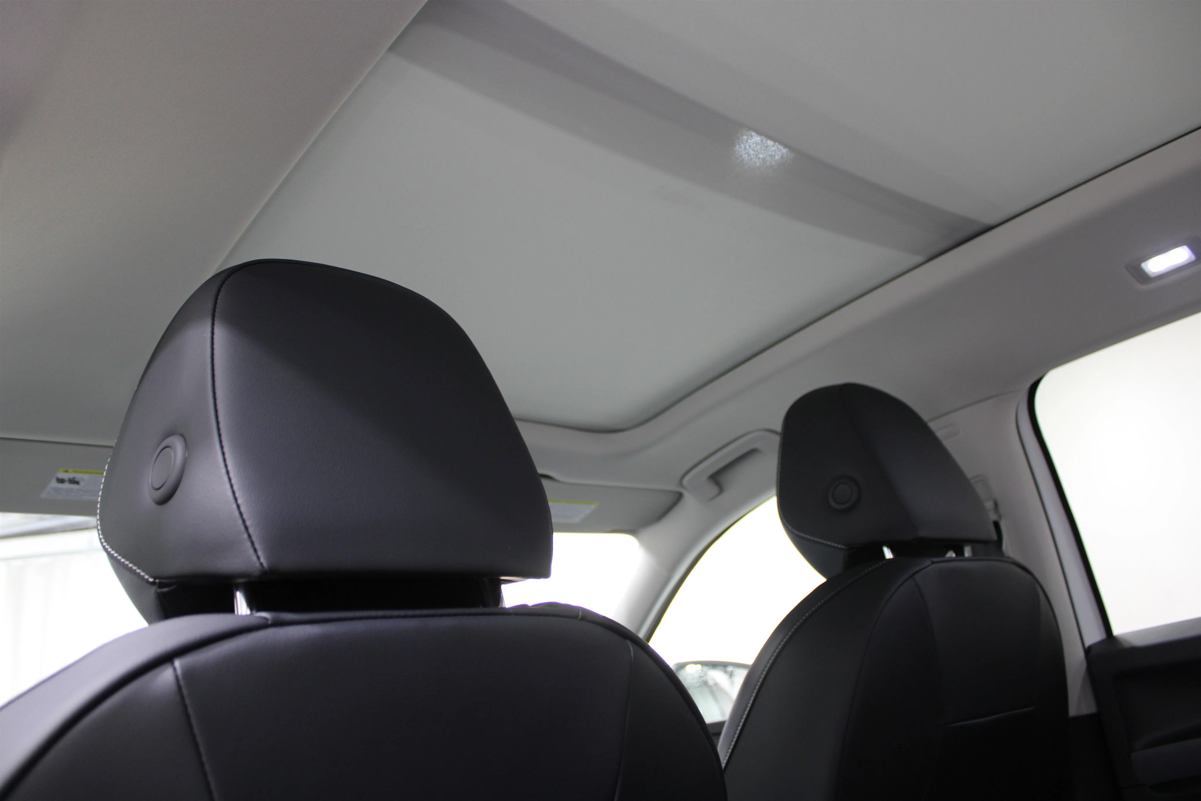 New 2026 Pure White Volkswagen SE image 20