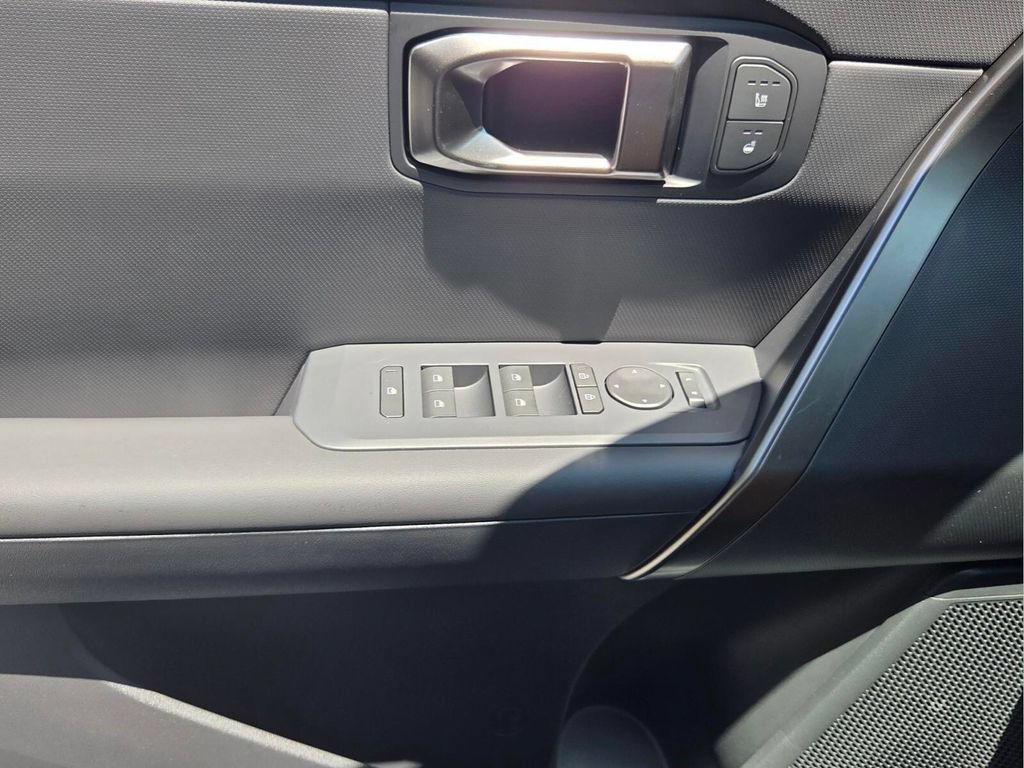 New 2027 Magma Red Matte Kia X-Line S image 23