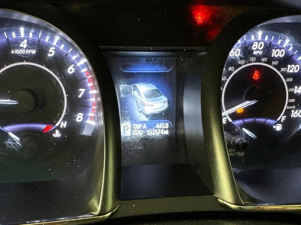 Used 2015 Gray Toyota XLE Touring image 32