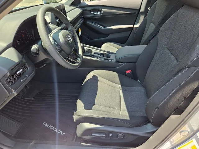 New 2026 Solar Silver Metallic Honda SE image 10