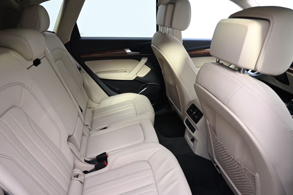 Used 2021 Ibis White Audi 45 Premium image 18