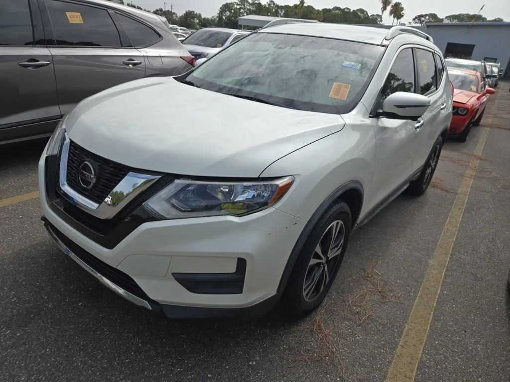 Used 2019 White Nissan SV image 10