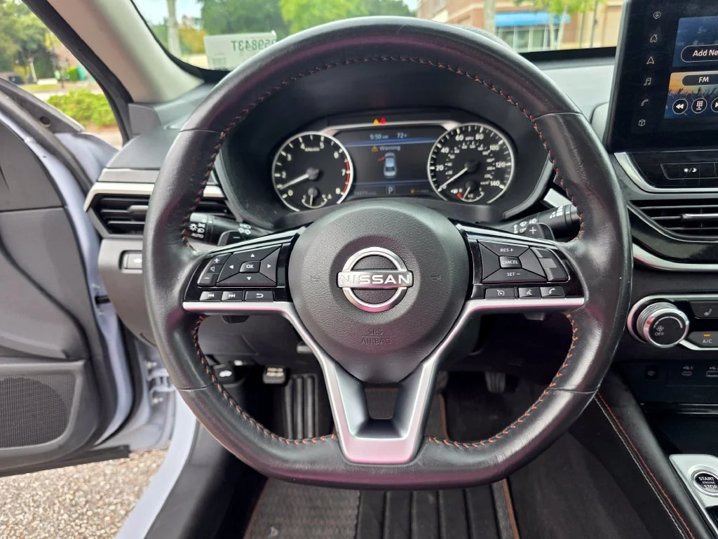 Used 2023 Gray Nissan SR FWD image 22