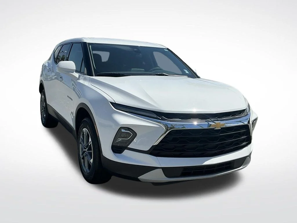 Used 2024 White Chevrolet LT image 13